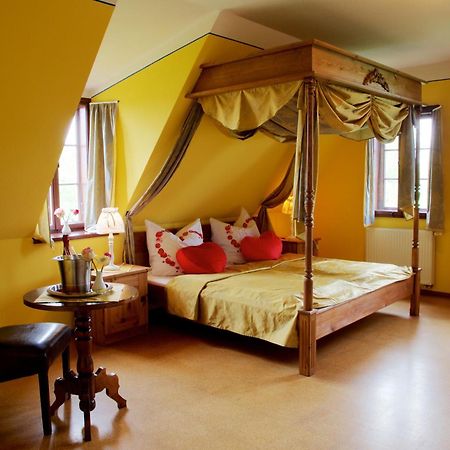 Hotel Rittergut Nickelsdorf Esterno foto